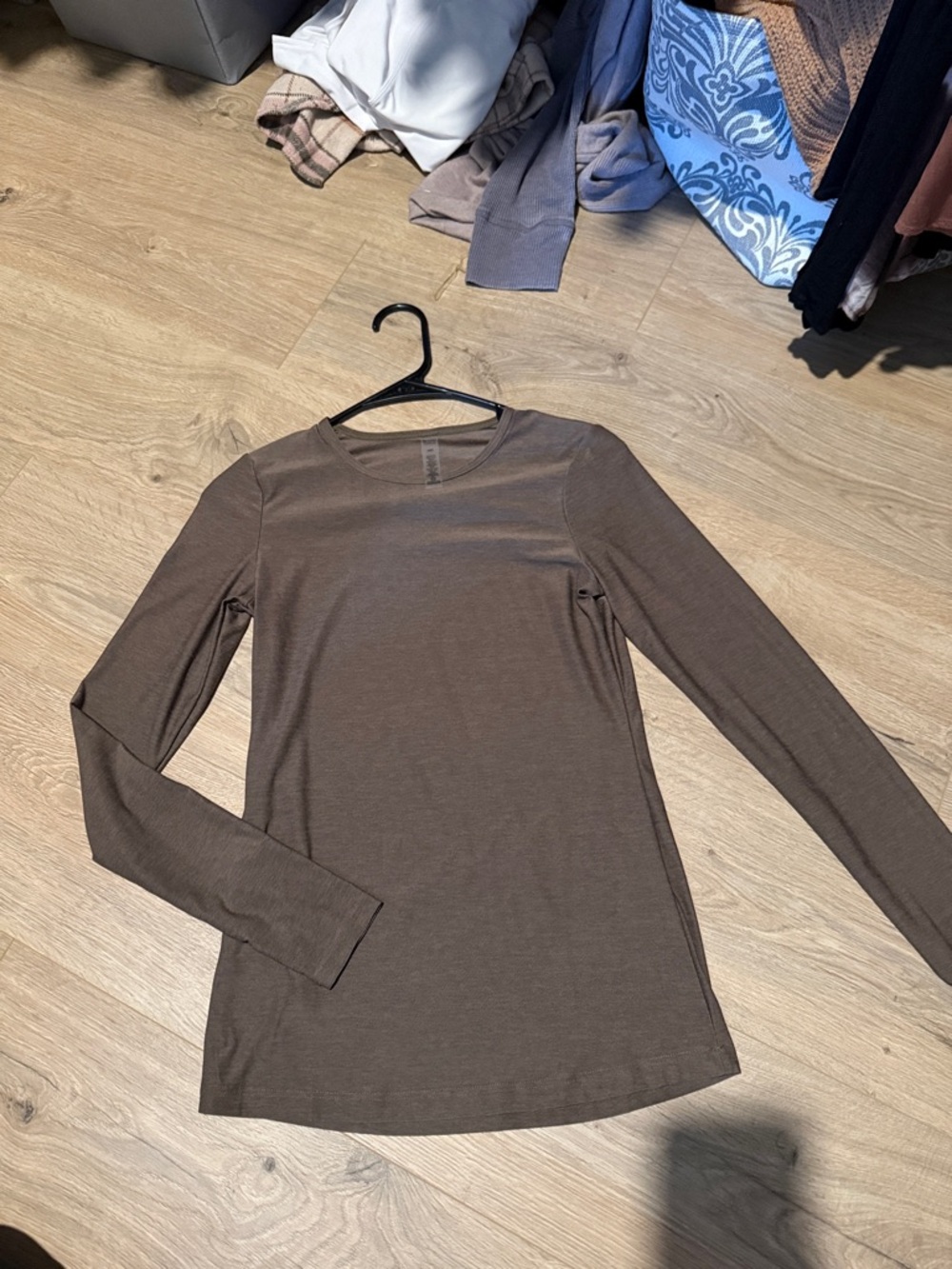 Beyond Yoga Brown Long-Sleeve Crewneck Tee